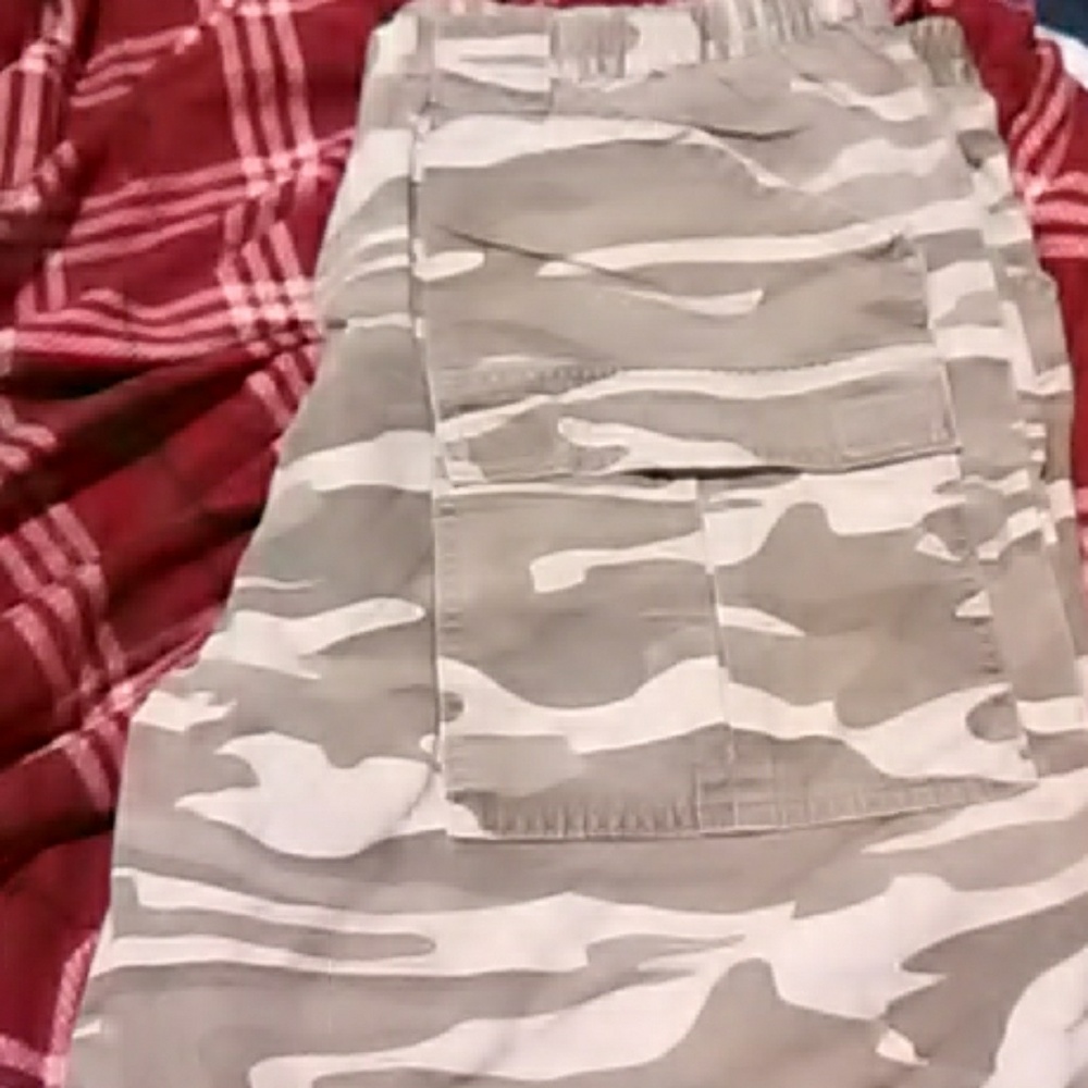 Mens Cabela's Camo Shorts